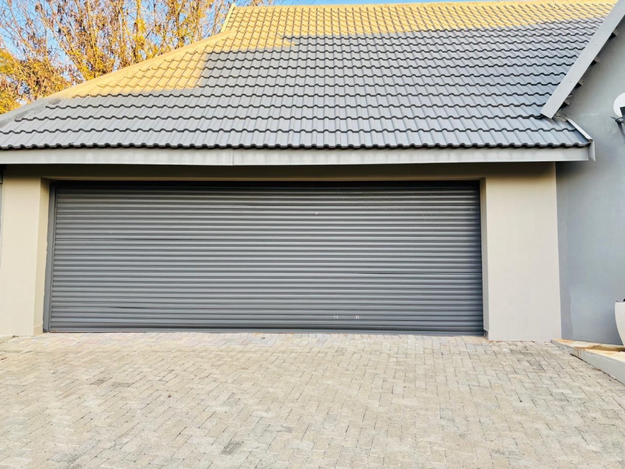 4 Bedroom Property for Sale in Riviera Glen Security Estate Free State